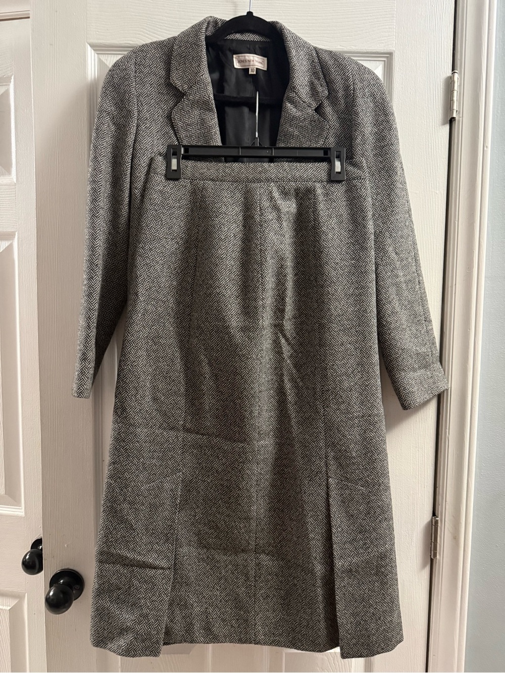Vintage Jones New York Wool Skirt And Blazer Suit